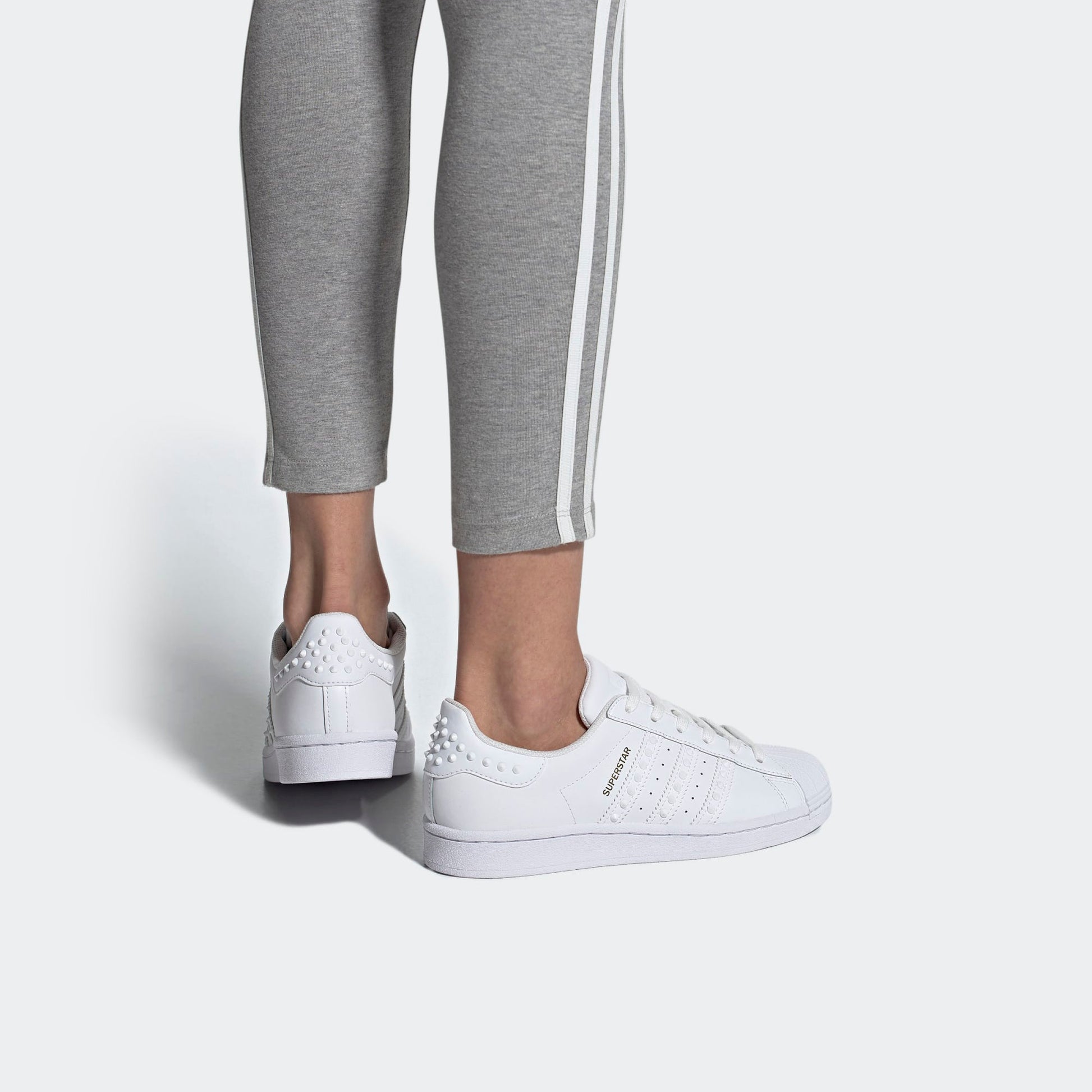 (WMNS) adidas Superstar 'Studded Rivets' FV3397