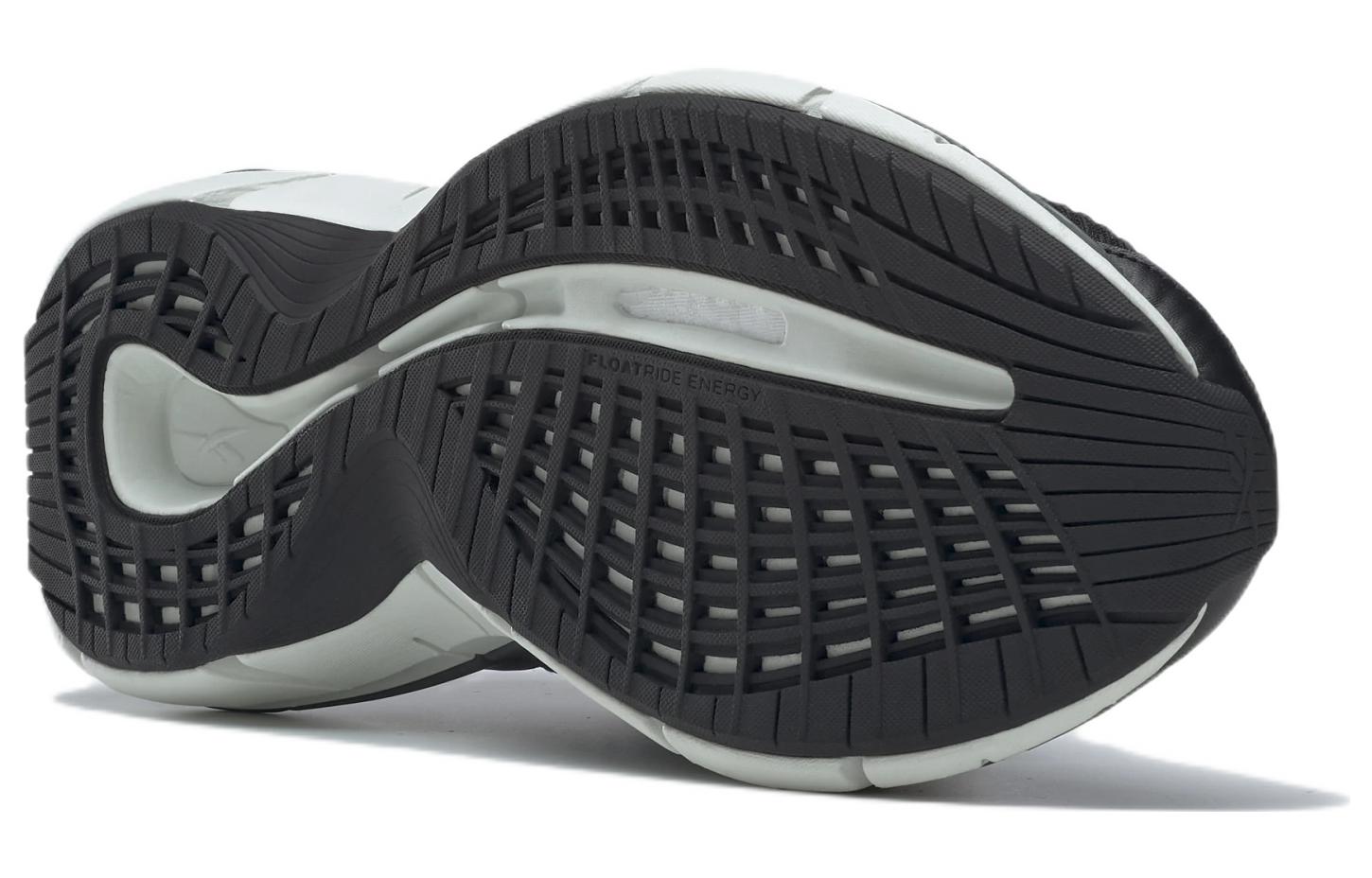 Reebok Zig Kinetica 2.5 'Carbon Black' GX0490