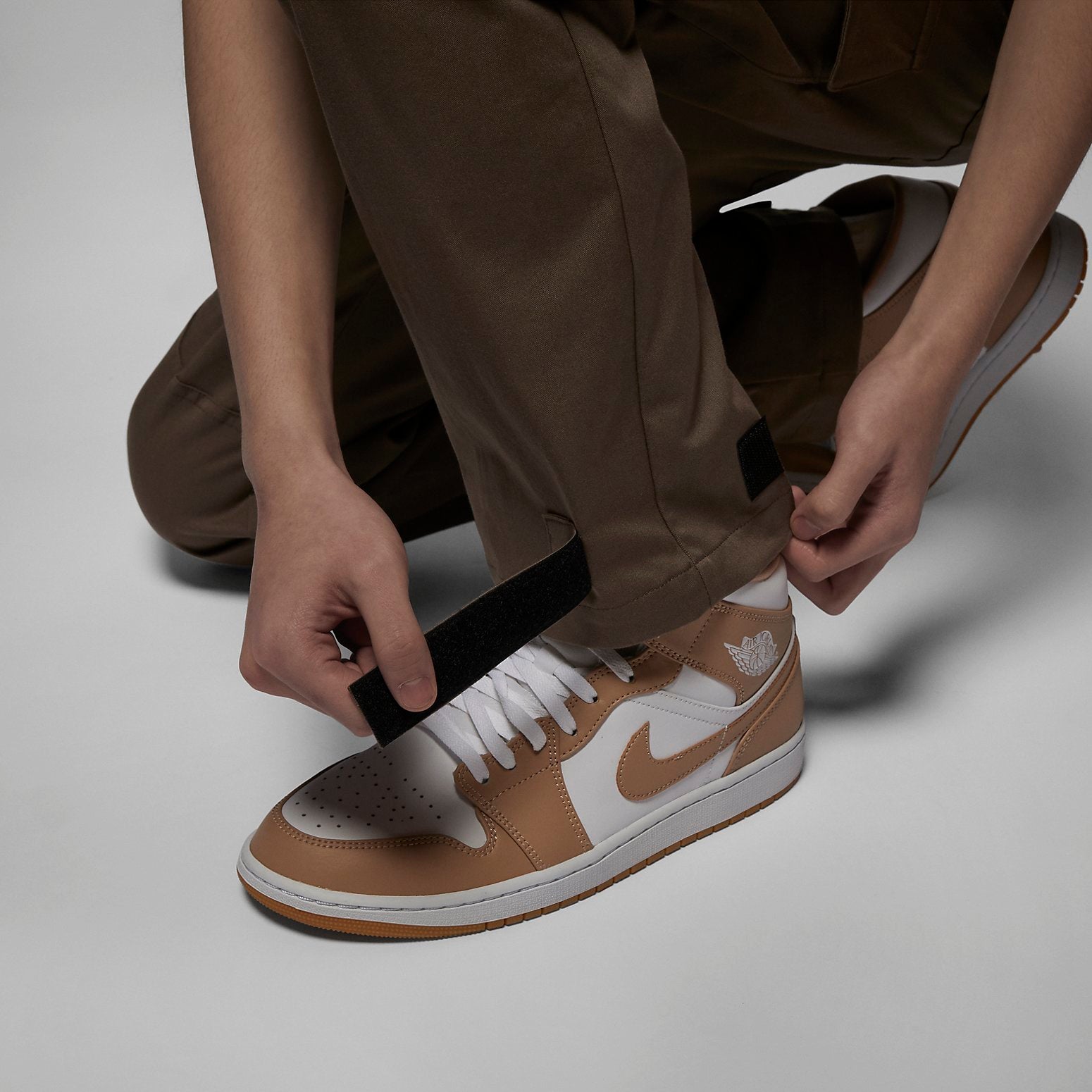 Air Jordan Essentials Cargo Pants 'Brown' DQ7343-274