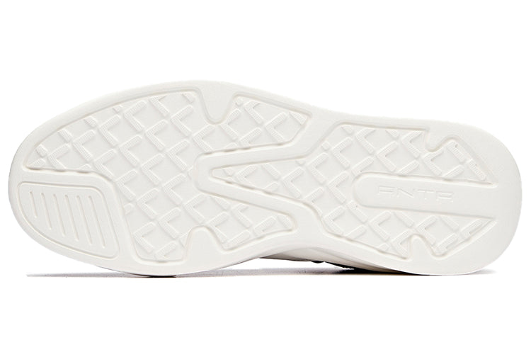ANTA Leather Training Sneakers Low 'White Black' 112048045-3