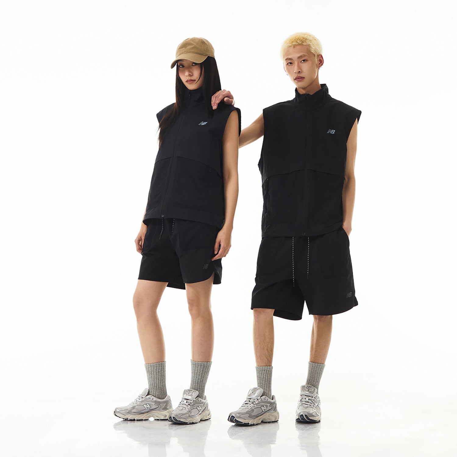 New Balance NB Logo Woven Vest Asia Sizing 'Black' NJE24181-BK