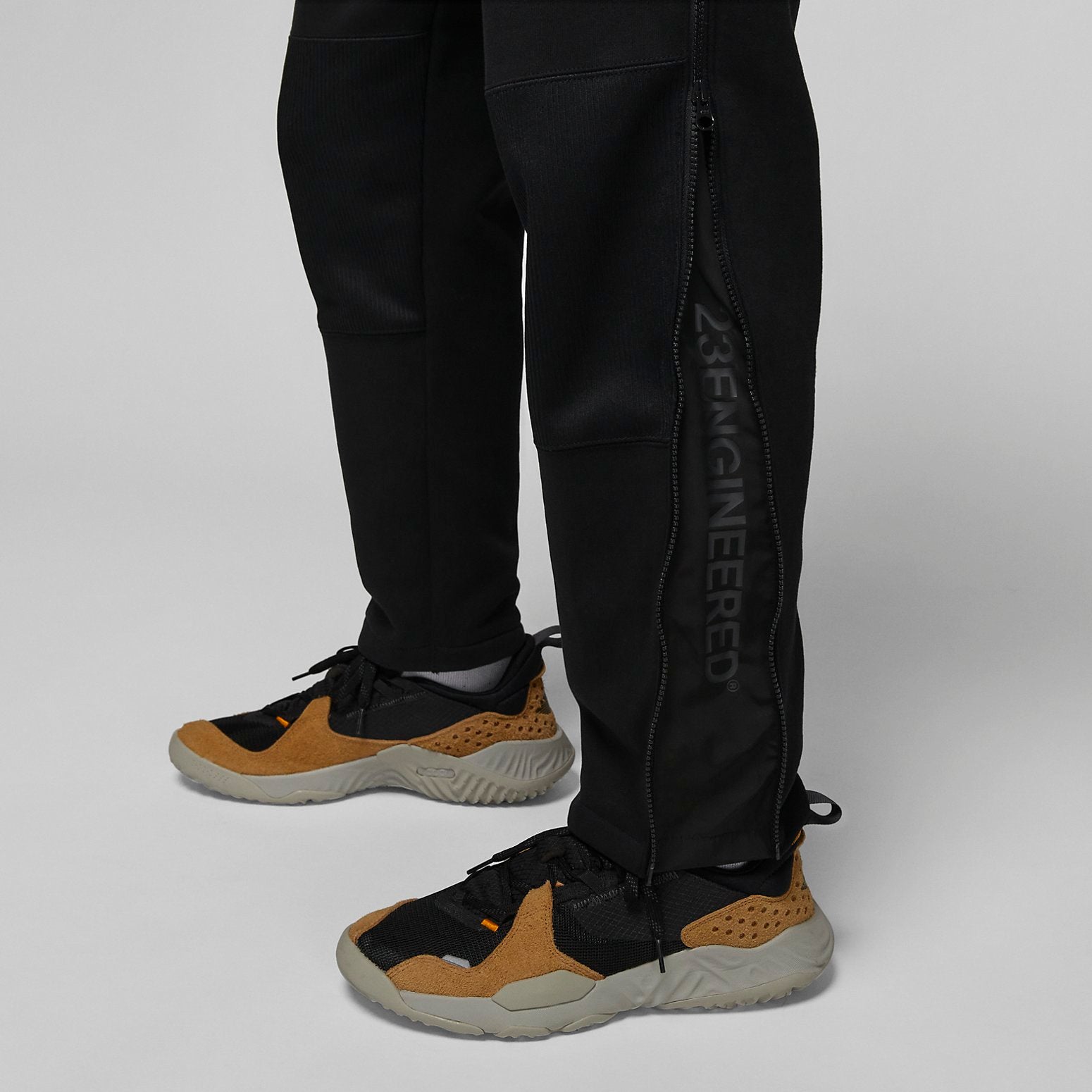 Air Jordan 23 Engineered Plush Trousers 'Black' DV7688-010
