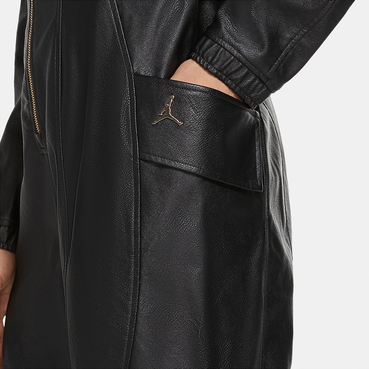 (WMNS) Air Jordan Brand Jordan Court-To-Runway 'Black' CW6476-010
