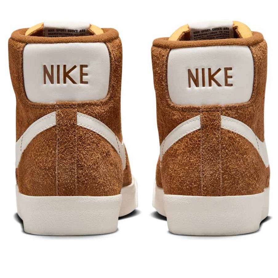 Nike Blazer Mid '77 Premium 'Light British Tan Hyper Crimson Sail' HF3157-200