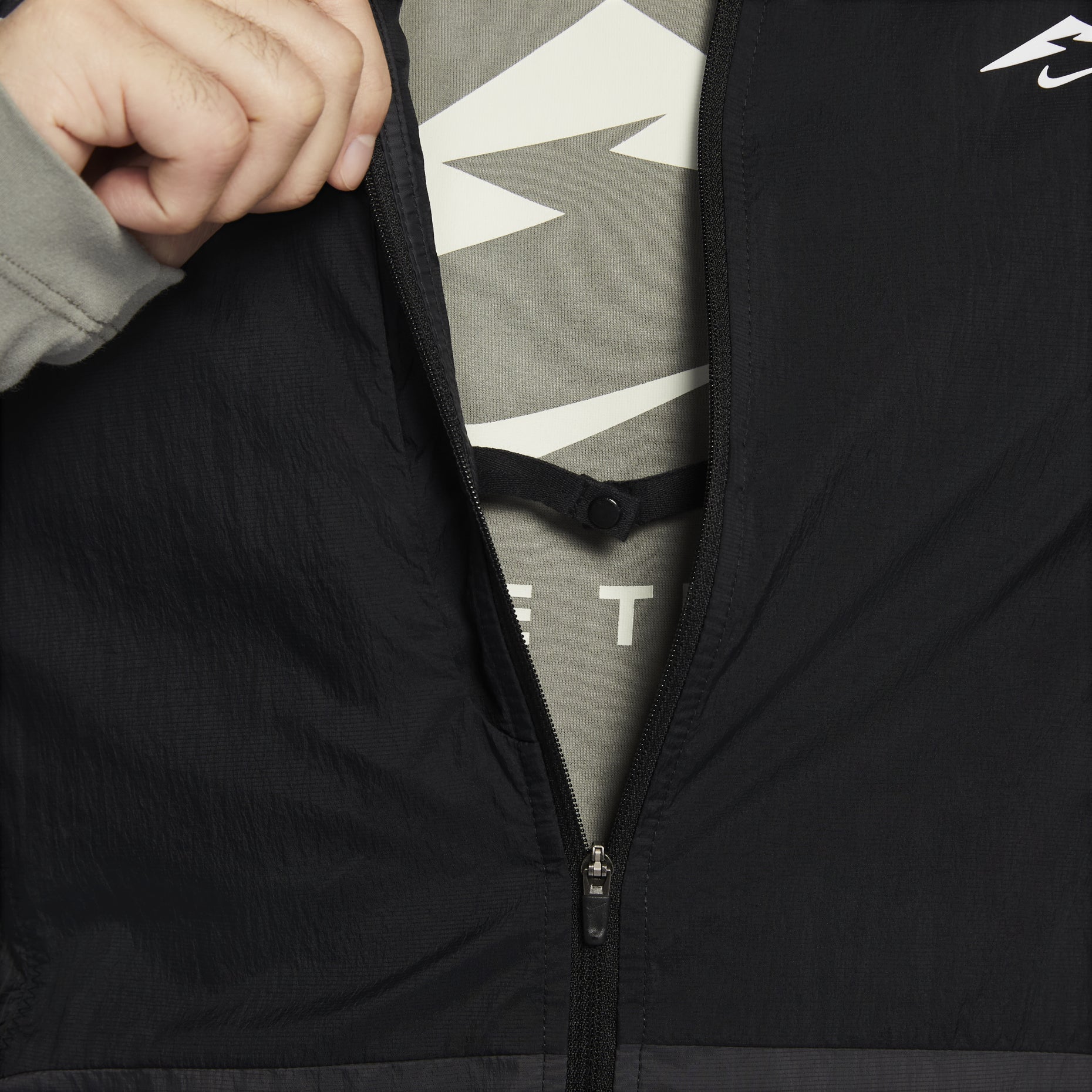 Nike Trail Aireez Running Vest Asia sizing 'Black' FN4005-010