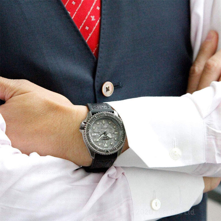 Men's SEIKO No. 5 Series Retro Automatic Mechanical waterproof Watch Gray Black SRPE79K1