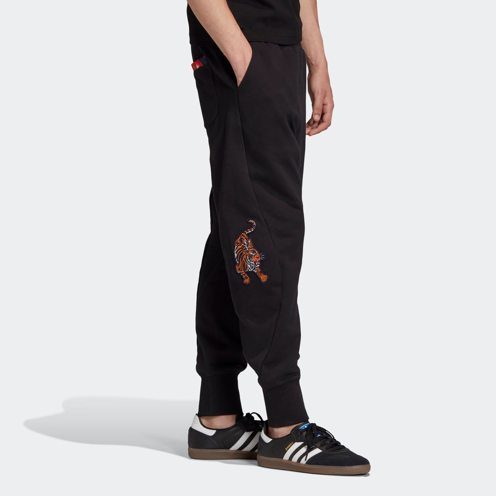 adidas originals Track Cuffed Pants Black GC8693