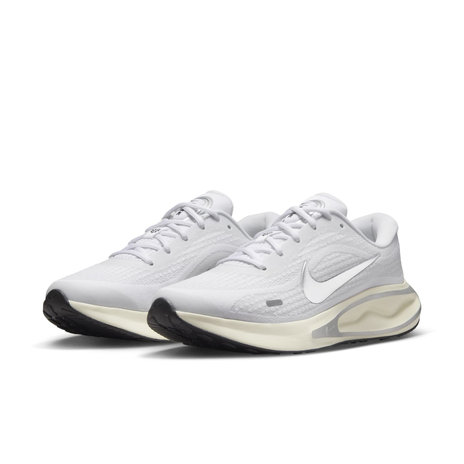 (WMNS) Nike Journey Run 'White Metallic Silver' FJ7765-104