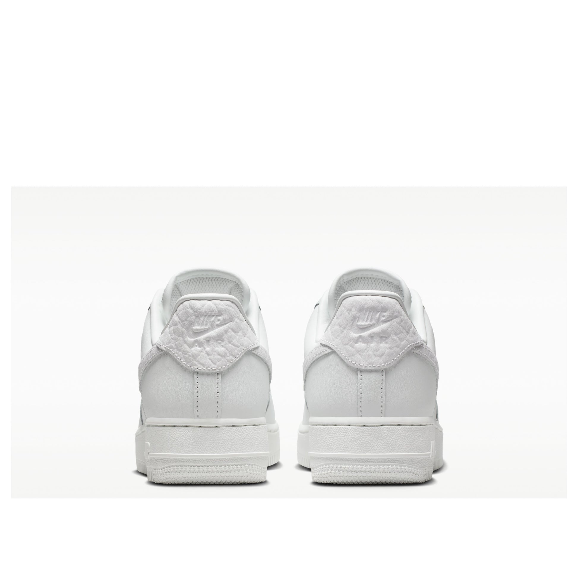 (WMNS) Nike Air Force 1 '07 Low 'Summit White White Metallic Silver' IM6485-121