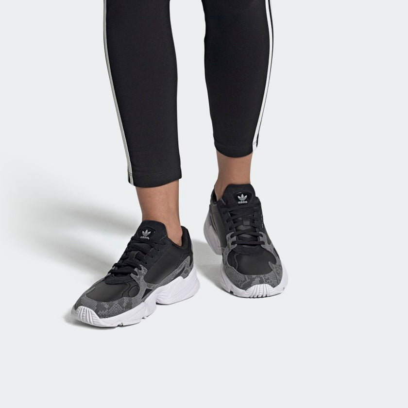 (WMNS) adidas Falcon 'Black Snakeskin' FV4483