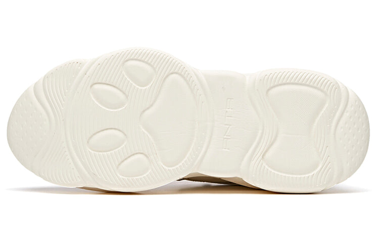 (WMNS) ANTA Life Series Sneakers 'Grey White' 122018886-1