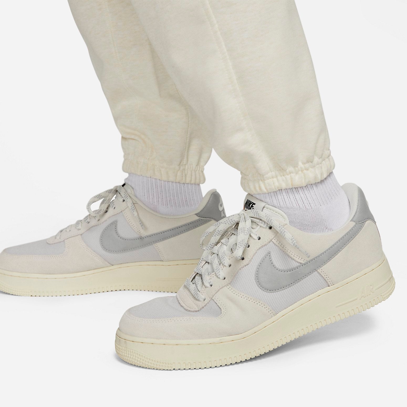 Nike Dri-FIT Standard Issue Men's Basketball Trousers 'White' CK6366-027