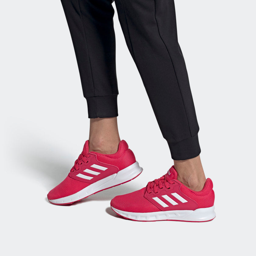 (WMNS) adidas neo Showtheway Red FX3750