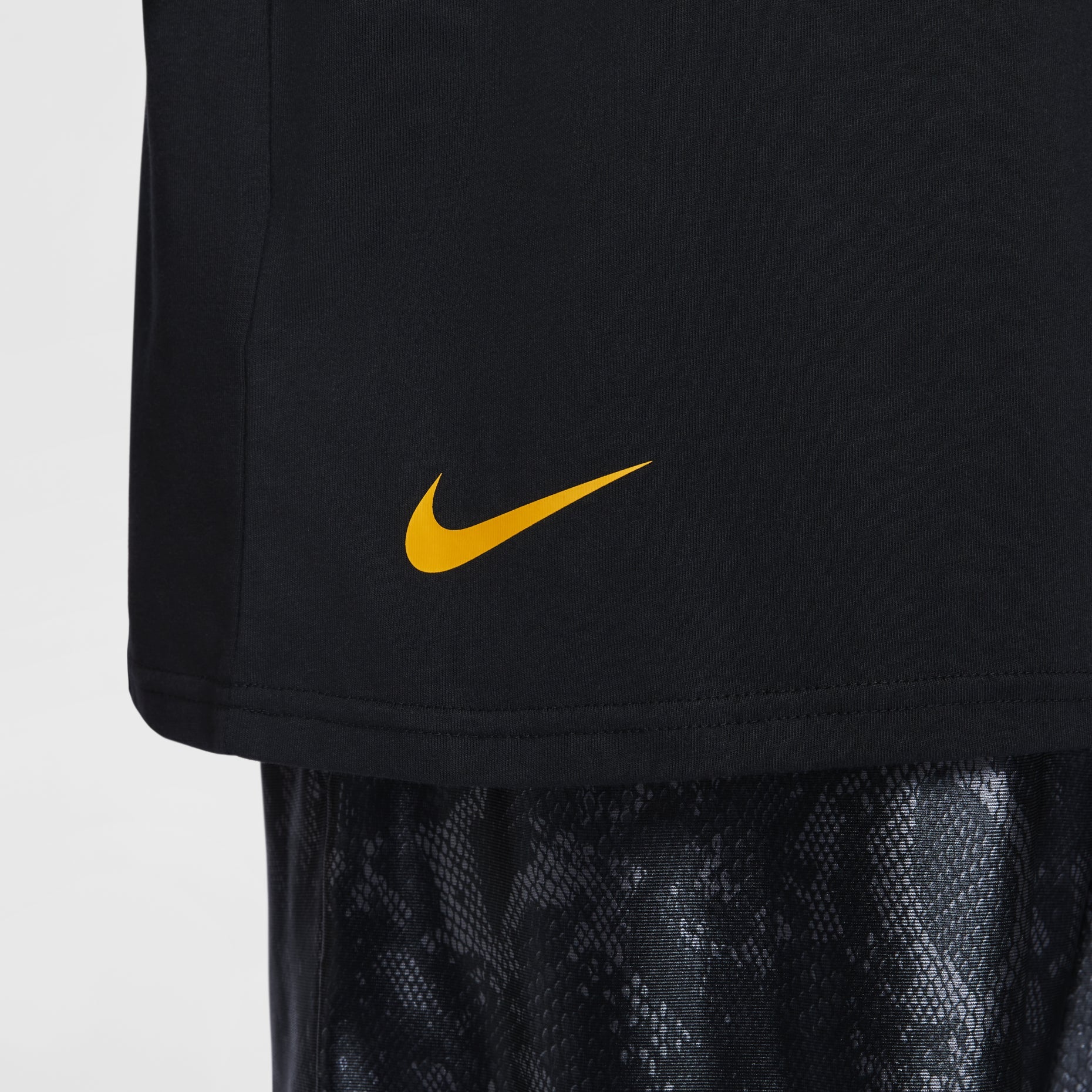Nike Kobe T-shirt Asia Sizing 'X-Ray Black' HV6695-010