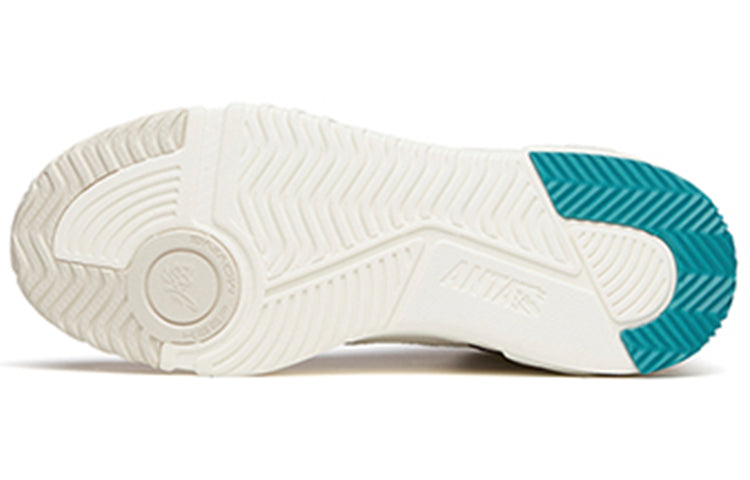 (WMNS) ANTA Life Series Sneakers High 'Flame Grey White Red' 122148088-8