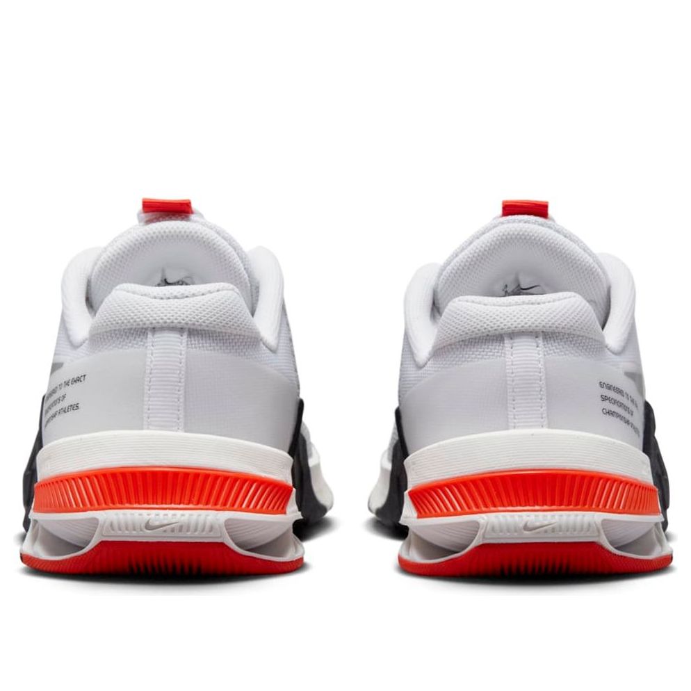(WMNS) Nike Metcon 8 'White Black Picante Red' DO9327-102