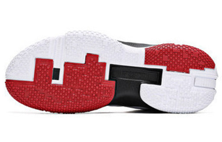 361 Degrees Basketball Shoes 'White Black' 572011107-1