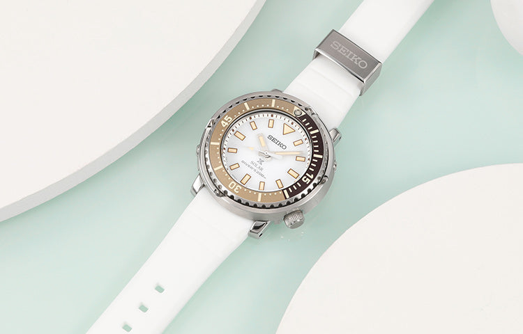 SEIKO PROSPEX Series Solar Quartzes Christmas Limited White SUT407P1