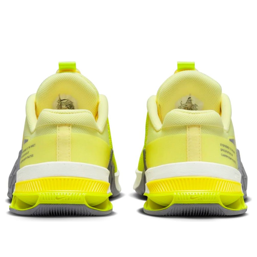 (WMNS) Nike Metcon 8 Training Shoes 'Citron Tint Light Smoke Grey' DO9327-801