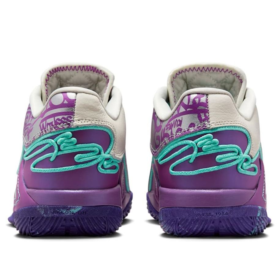 (GS) Nike LeBron 22 'Frozen Grapes' IF8254-001