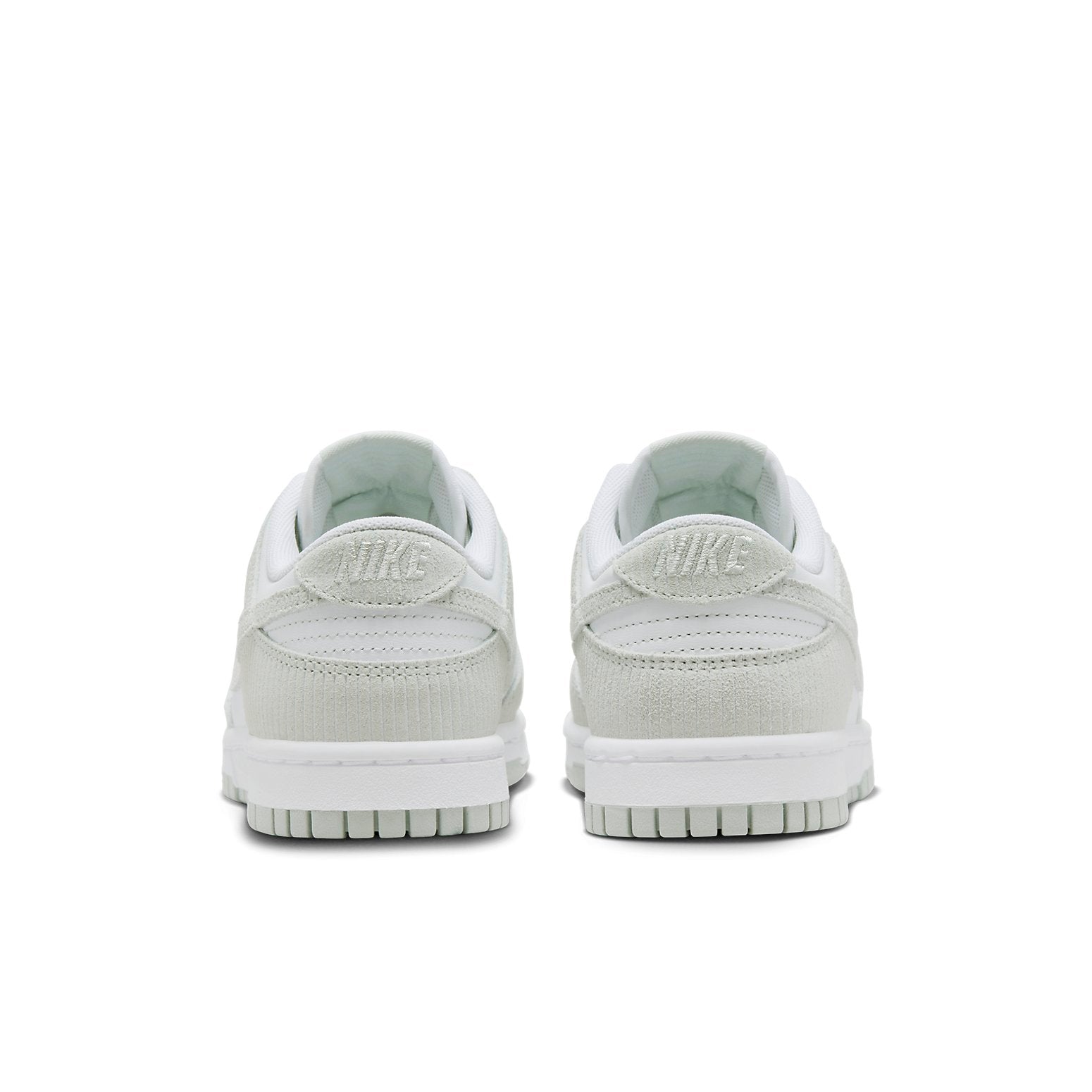 (WMNS) Nike Dunk Low 'Light Silver Corduroy' FN7658-100