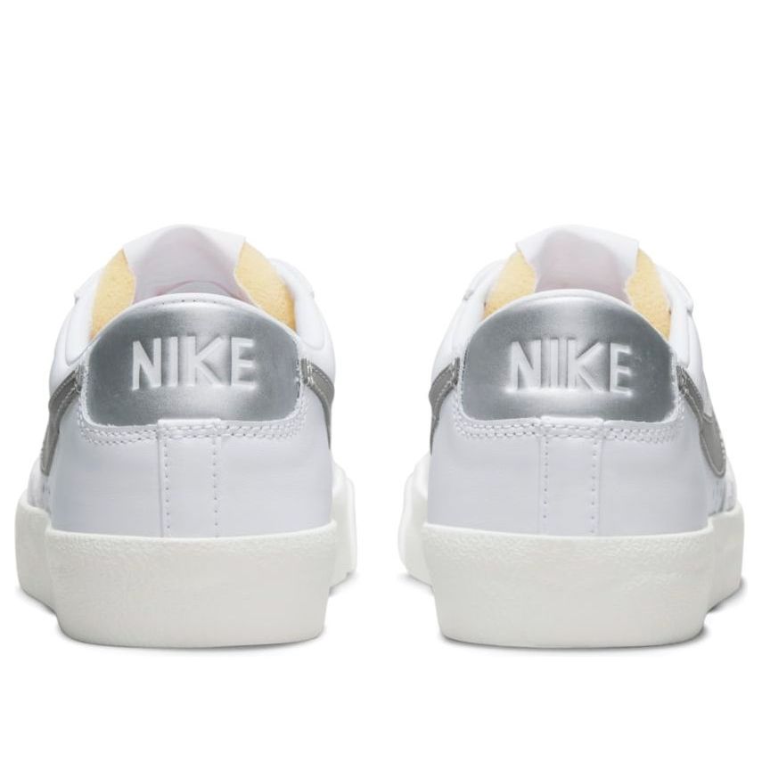 (WMNS) Nike Blazer Low '77 'White Metallic Silver' DC4769-113