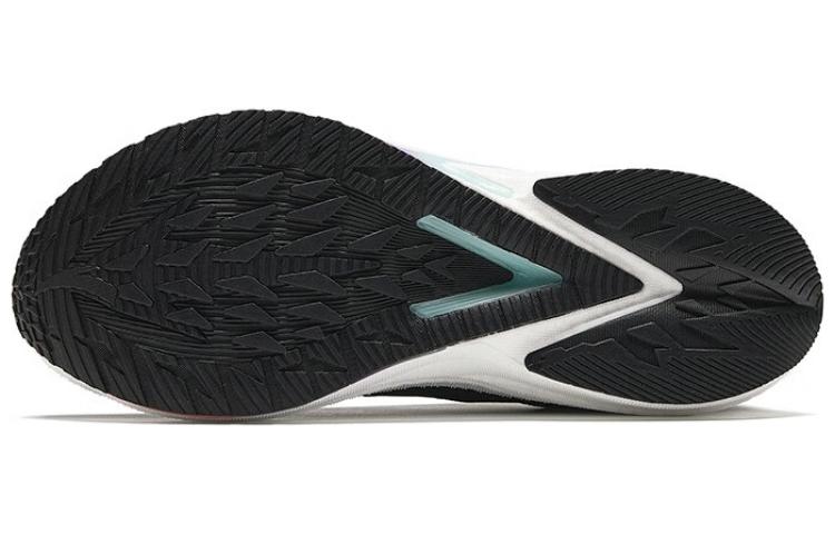 (WMNS) ANTA Rocket 5 'Black White' 122345523-7