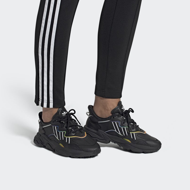 (WMNS) adidas Ozweego 'Black Multi' FV2556