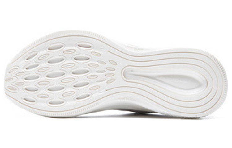 (WMNS) 361 Degrees x QU!K LITE Lightweight Breathable Running Shoes 'White' 582032218-7