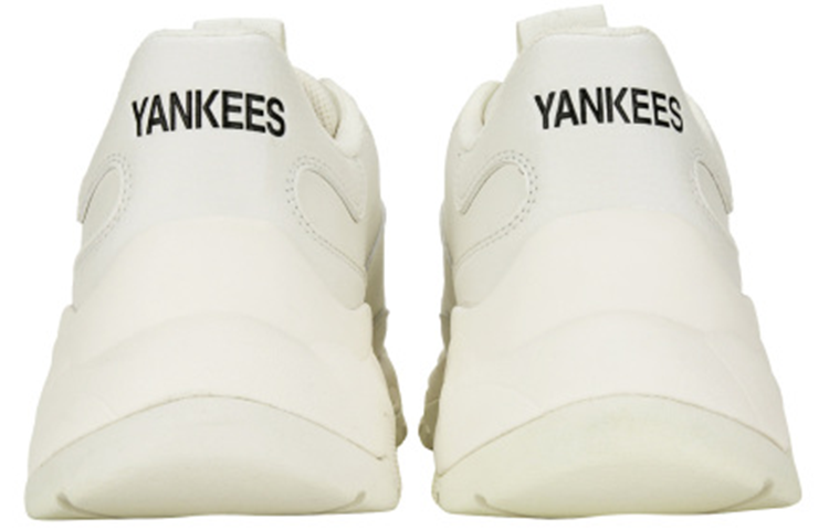 MLB x Disney Bigball Chunky Yankees 'White Black' 32SHCK941-50I