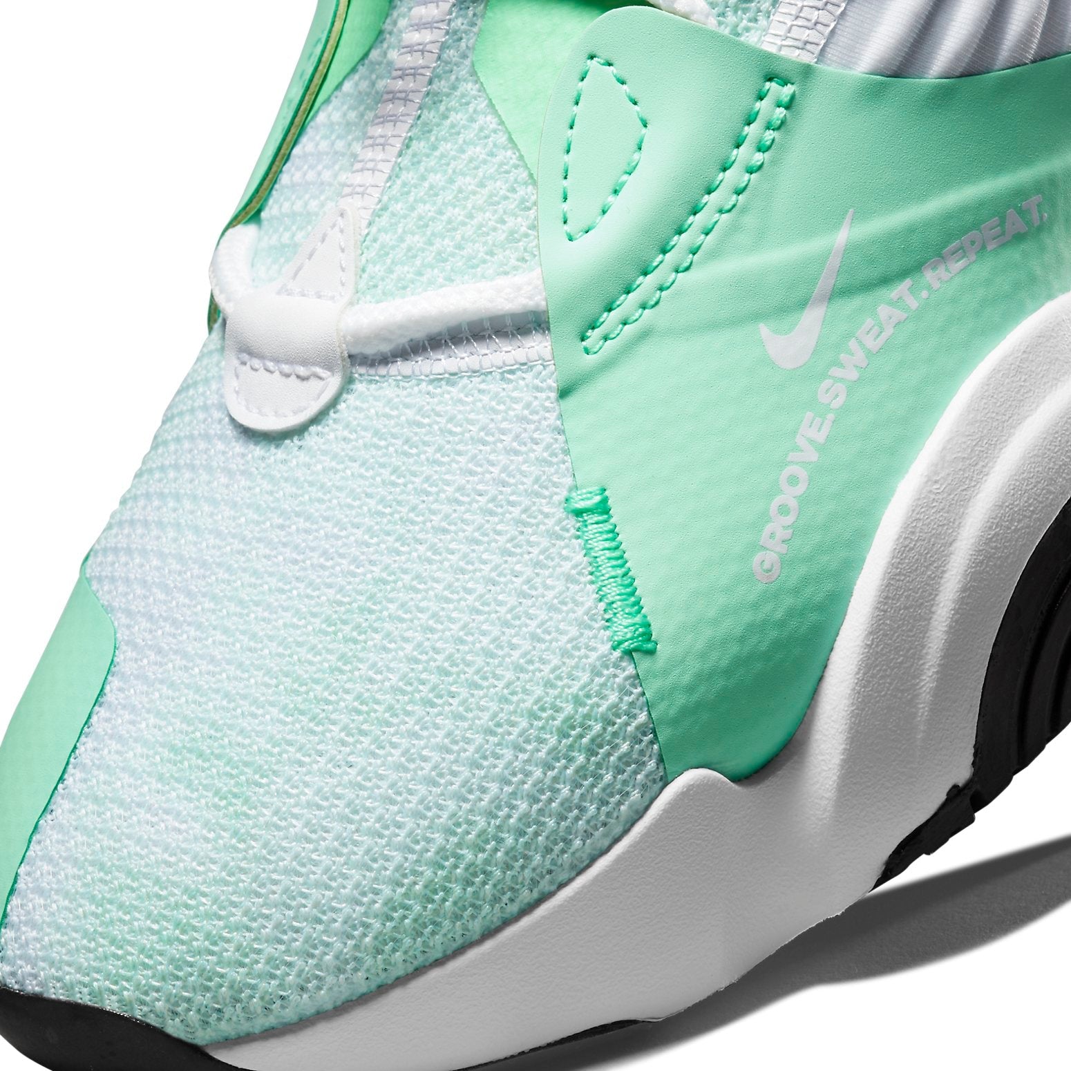 (WMNS) Nike SuperRep Groove 'White Green Glow' CT1248-135