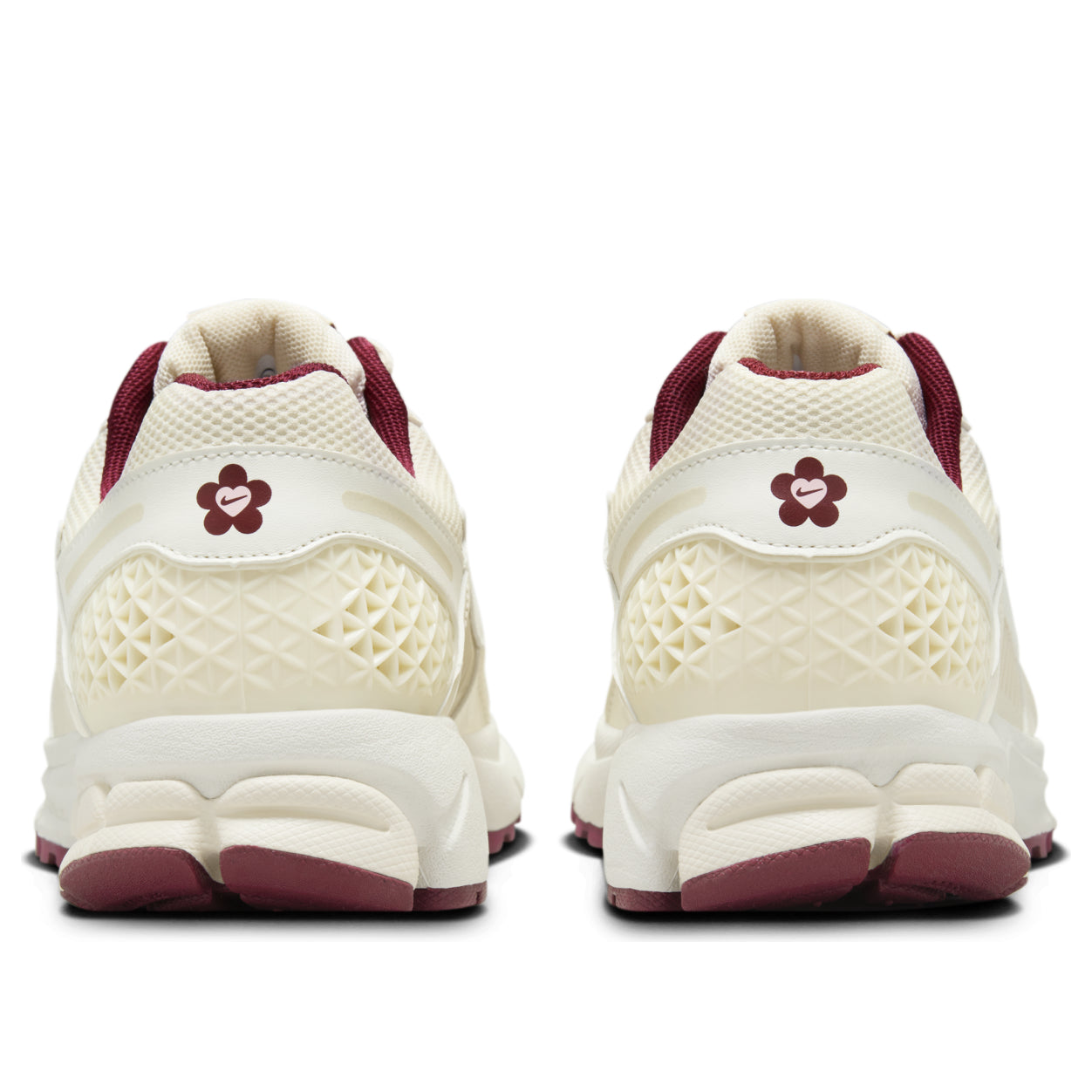 (WMNS) Nike Air Zoom Vomero 5 'Valentine's Day' HF0737-111