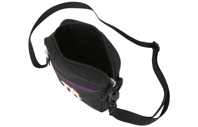 MLB Retro New York Yankees Logo Messenger Bag Black 32BGD5011-50L