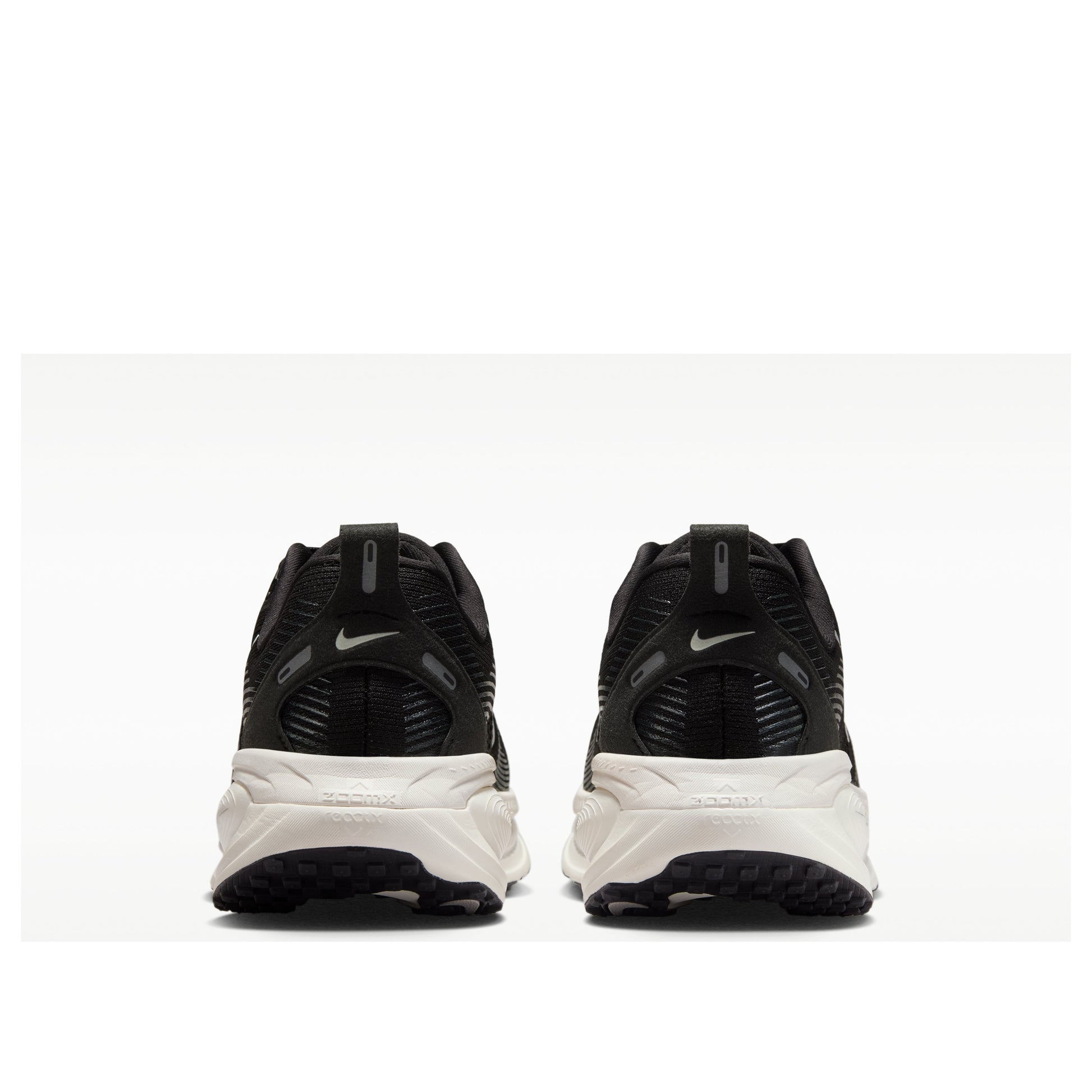 (WMNS) Nike ZoomX Vomero 18 'Black Coconut Milk' IF0515-002