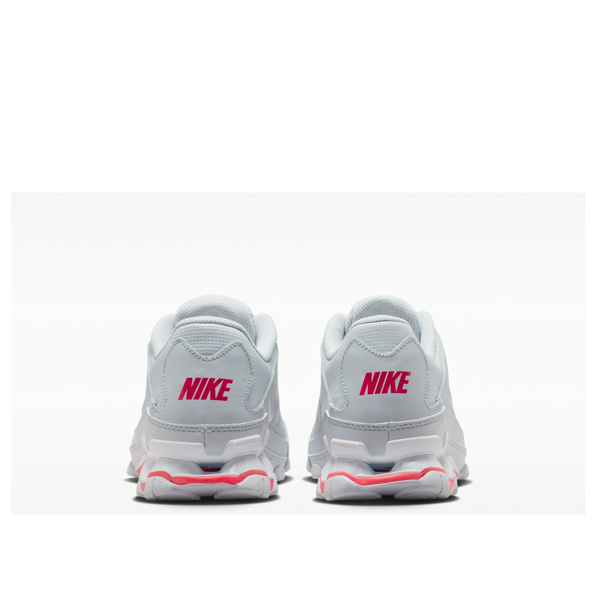 (WMNS) Nike Reax 8 TR 'Pure Platinum Red Orbit' IO2400-001