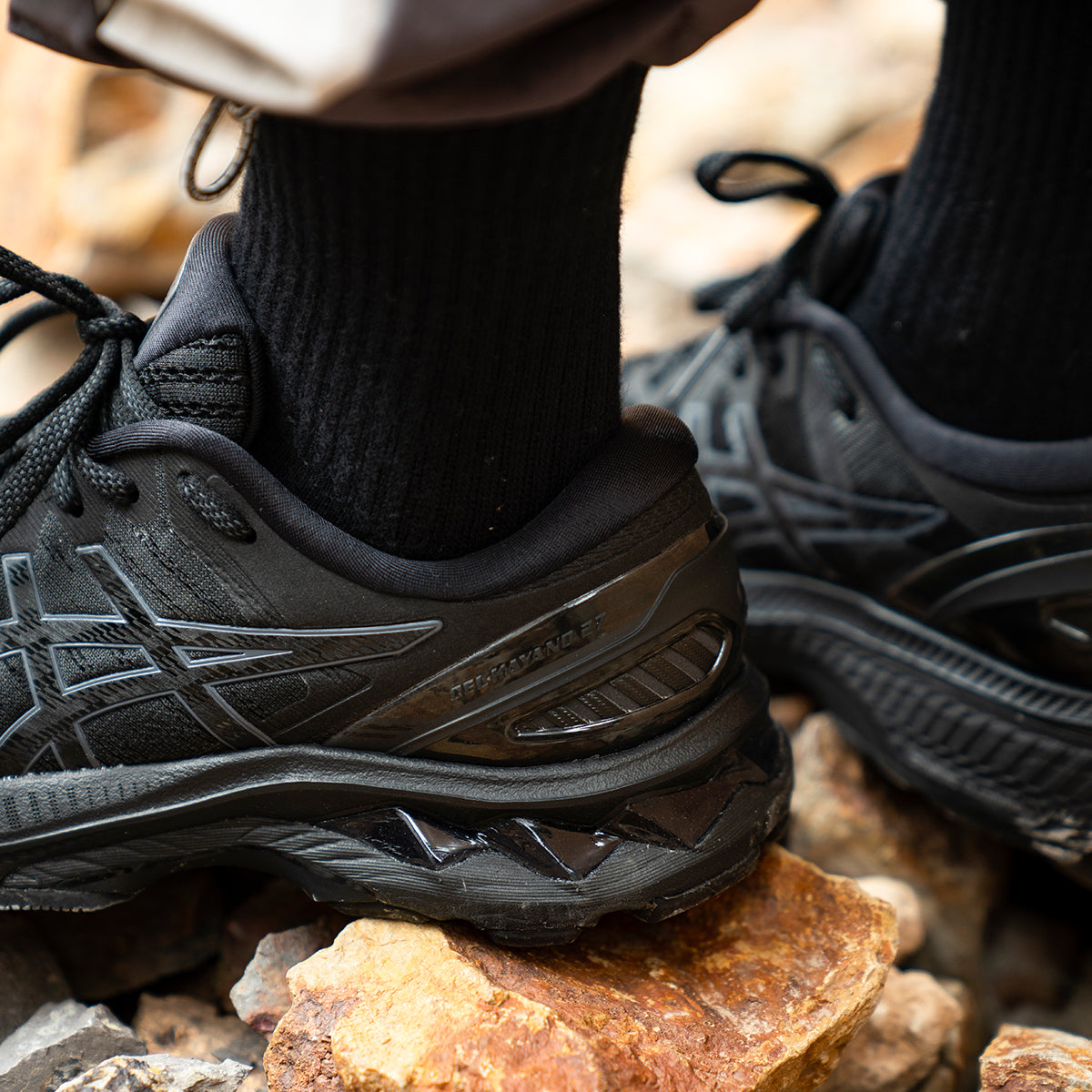 ASICS Gel-Kayano 27 'Black' 1011A767-002