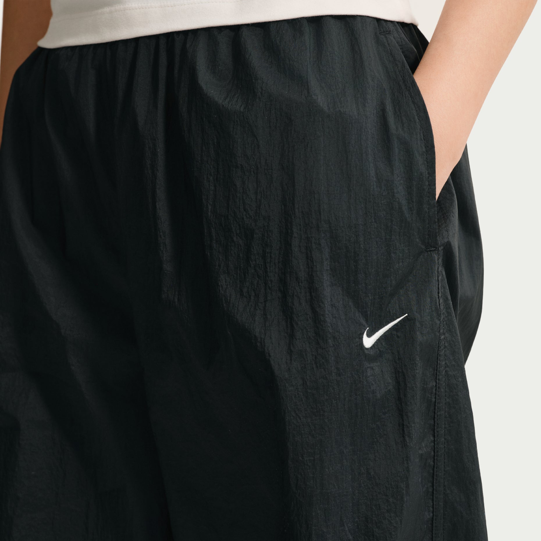 (WMNS) Nike Sportswear Mid-Rise Lightweight UV Pants Asia Sizing 'Black' IO3377-010