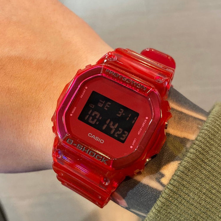 CASIO G-Shock Square 'Red' DW-5600SB-4ER