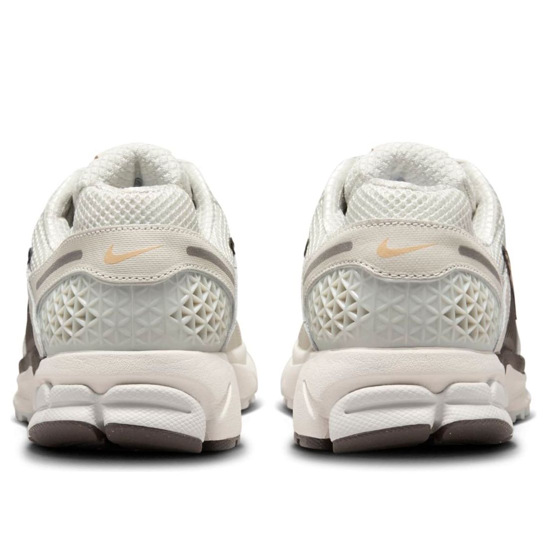 (WMNS) Nike Air Zoom Vomero 5 'Light Bone Ironstone' HM9657-001