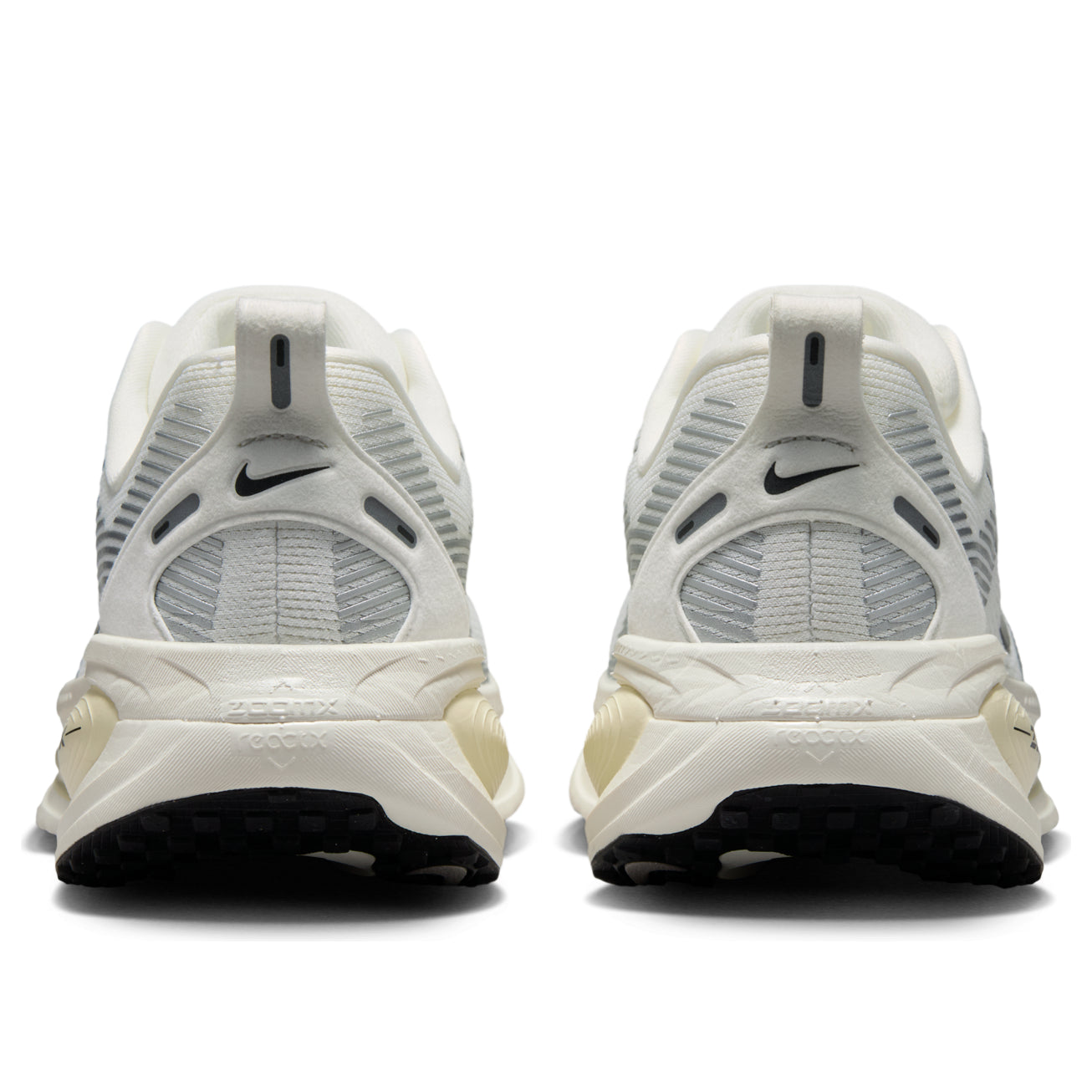 (WMNS) Nike Air Zoom Vomero 18 'Coconut Milk' HM6804-101