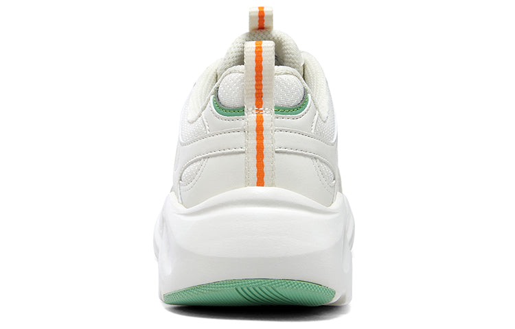 (WMNS) Skechers Casual Sport Shoes 'White Green' 896270-NTMT