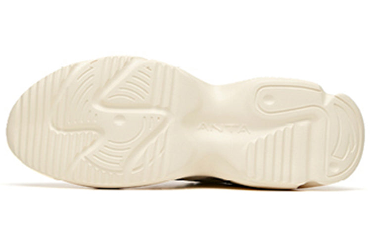 (WMNS) ANTA Running Series Sneakers 'Ivory Grey' 922035583-1