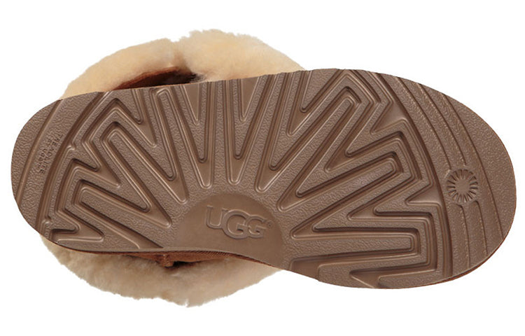UGG Bailey Button II (Big Kids) Chestnut 1017400K-CHE