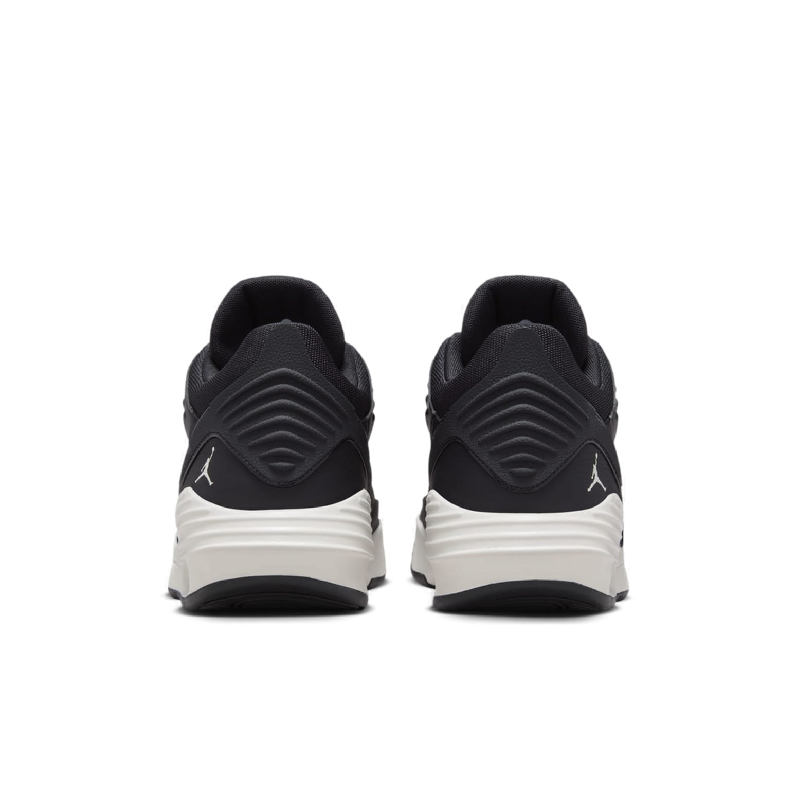 Air Jordan Max Aura 5 'Black Phantom' DZ4353-010