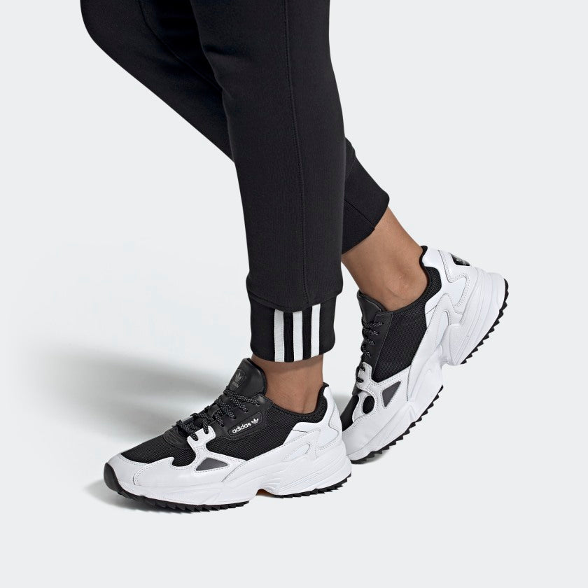 (WMNS) adidas Falcon Trail 'Oreo' EF9024
