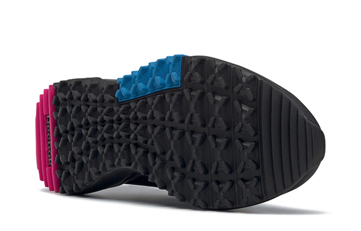 (WMNS) Reebok Lavante Terrain 'Black Horizon' FW7976