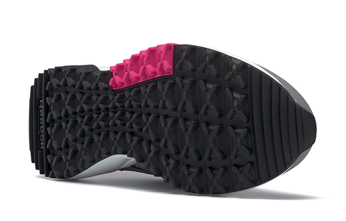 (WMNS) Reebok Lavante Terrain 'Gravity Grey' FU8609