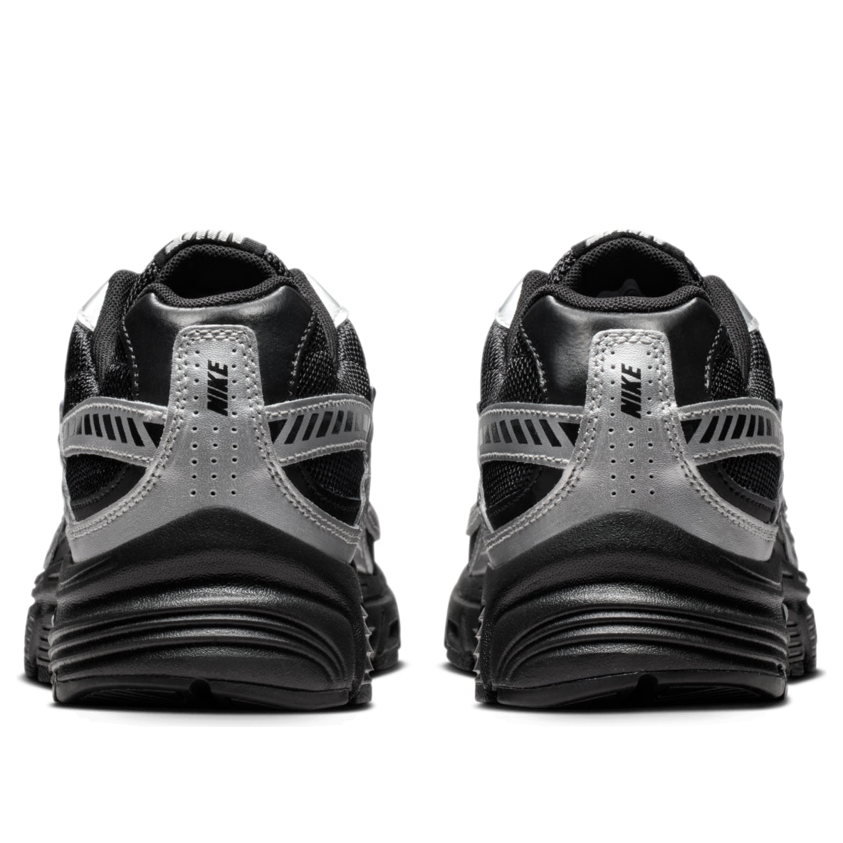 (WMNS) Nike Initiator 'Black Metallic Silver Wolf Grey' IO7597-001