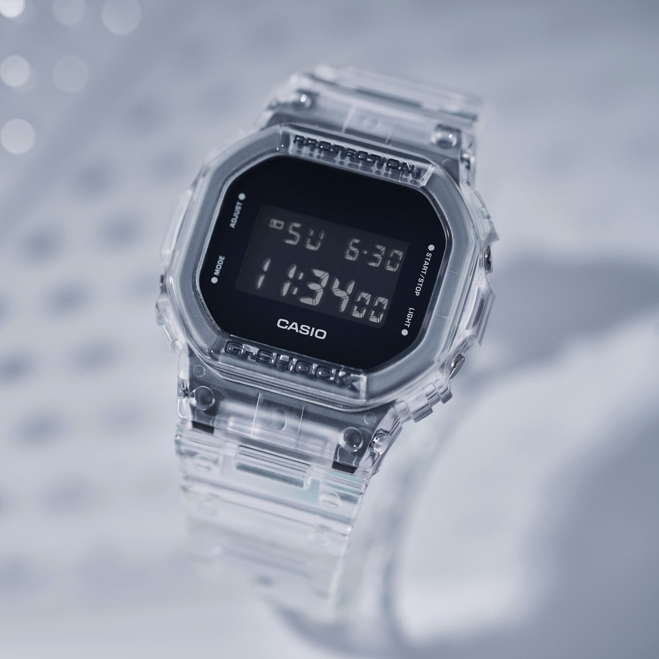 CASIO G-Shock Square 'White' DW-5600SKE-7