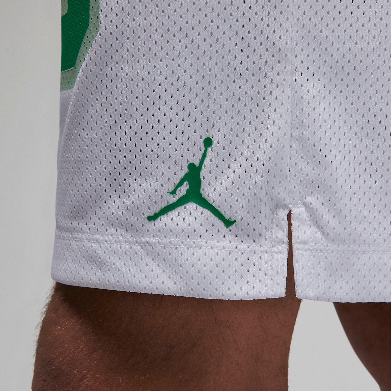 Air Jordan Essential 23 Shorts 'White Green' DX9672-100